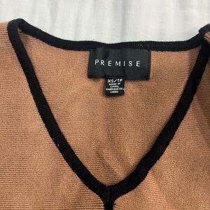 Premise XS  sweater